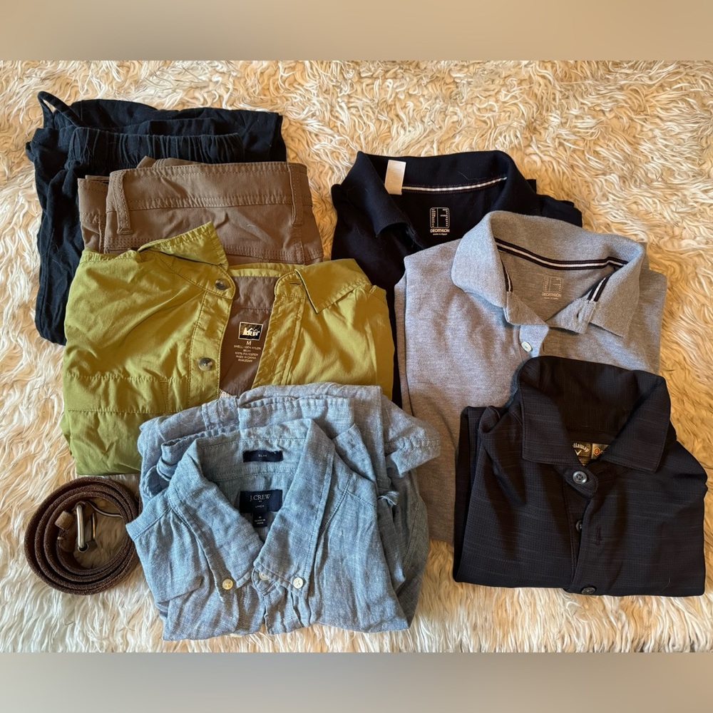 Men’s Clothing Bundle - Variety activewear, size S-M